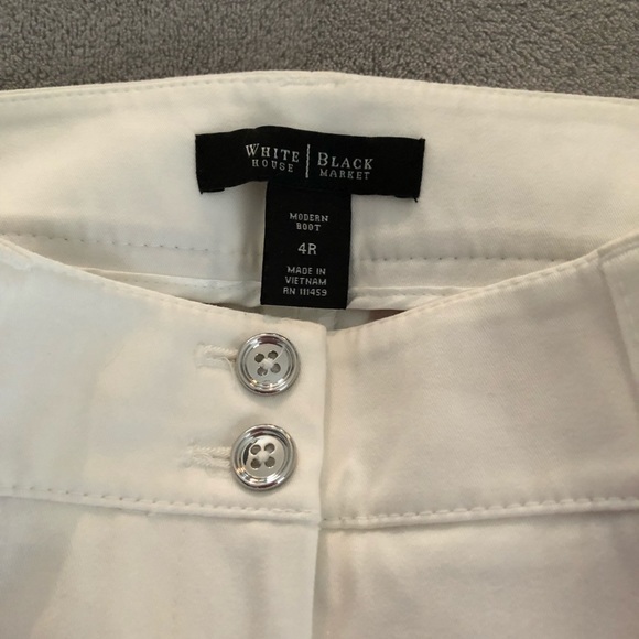 WHITE HOUSE BLACK MARKET WHITE COMFORT STRETCH MODERN BOOT CUT PANTS SZ 4 - Picture 3 of 9